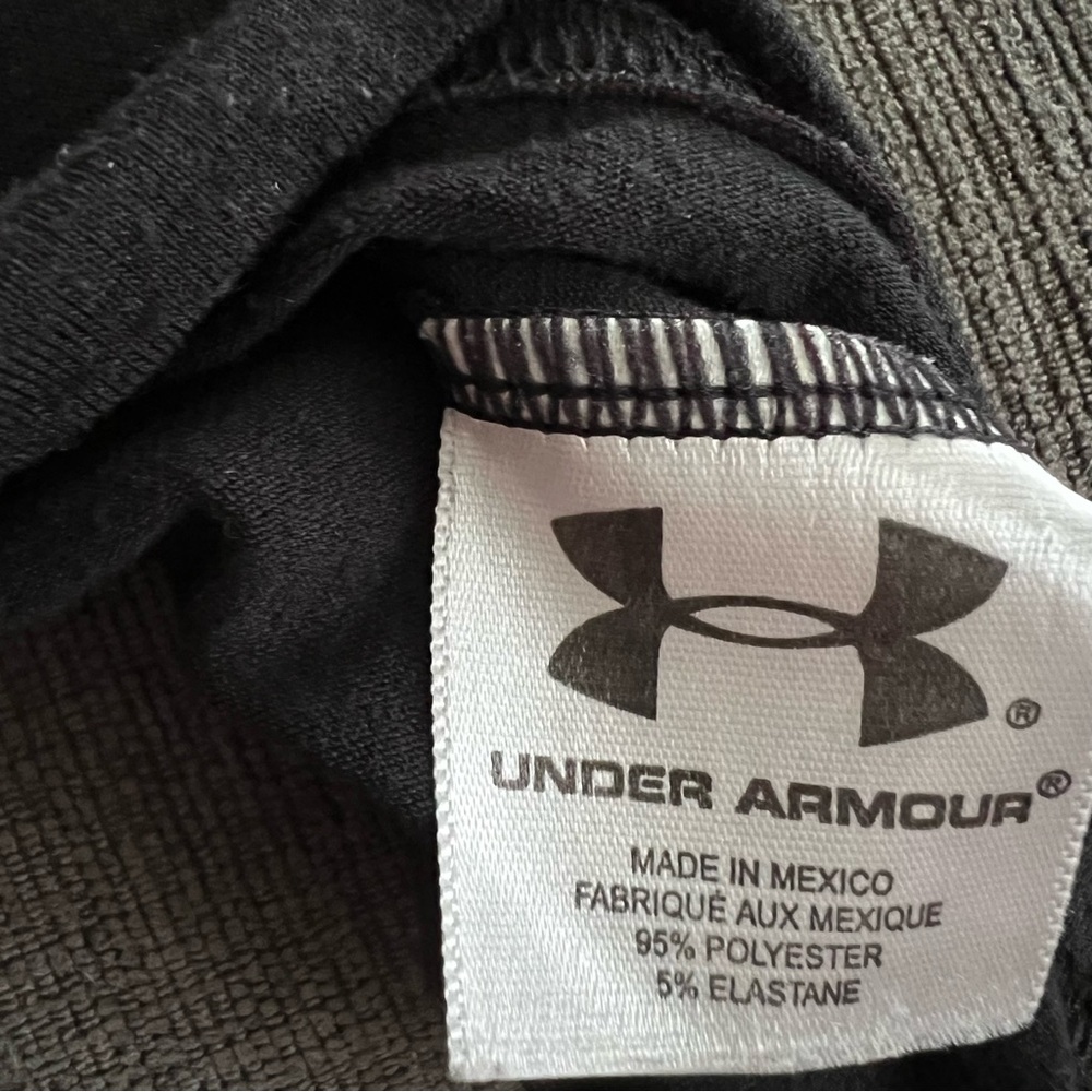 3! Boys UNDER ARMOUR Original Tees 2 Black & 1 Yellow Gold Size Large - Picture 8 of 16